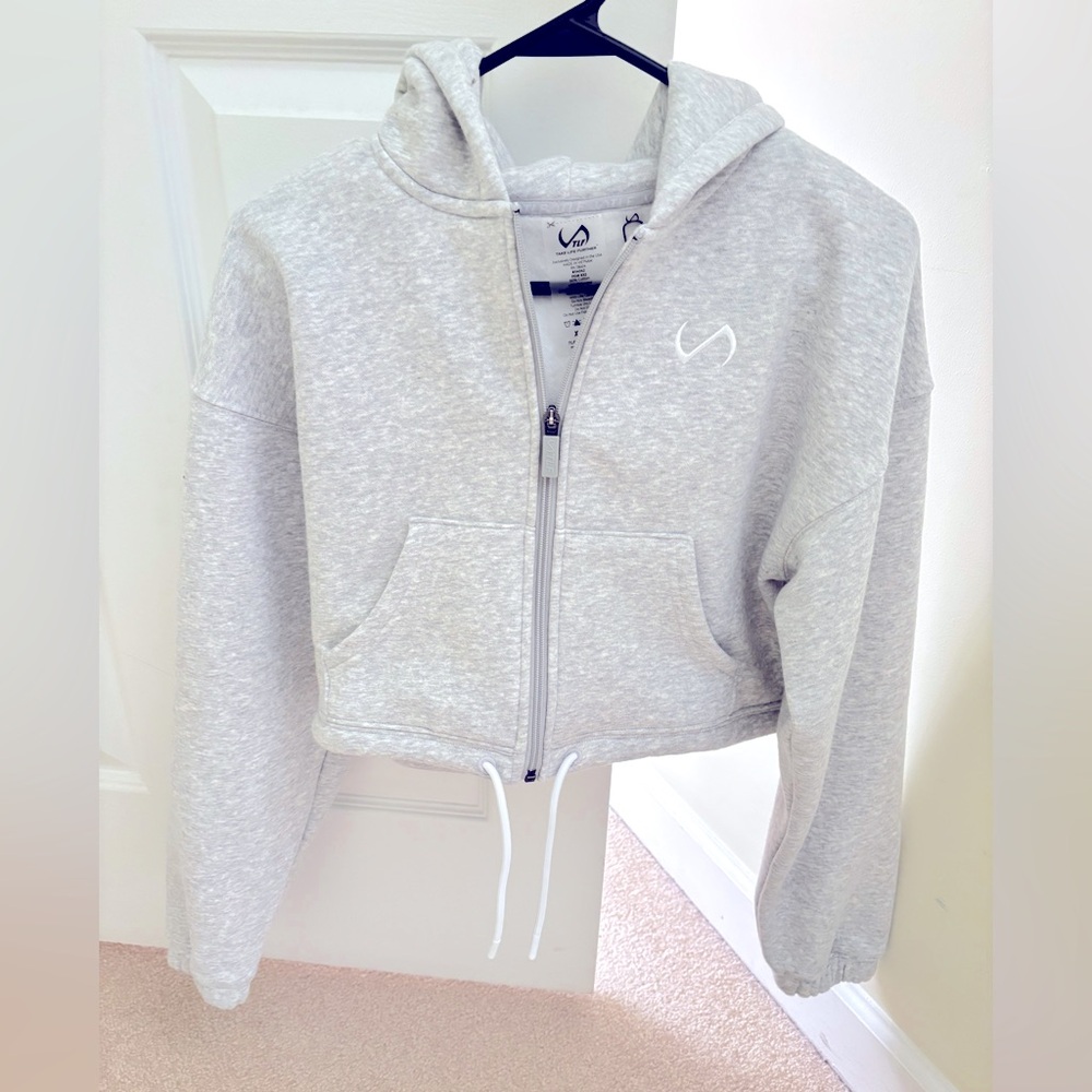 Cropped gray athleisure zipped up hoodie (brand new XS)